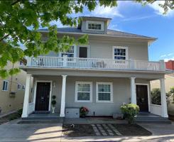 featured image of 916 V St #916