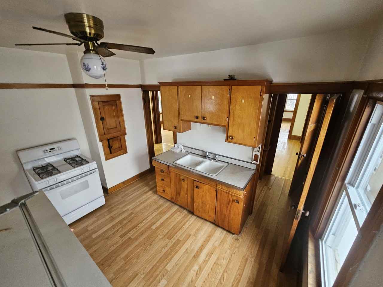 2629 N 50th St - Photo 6 of 8