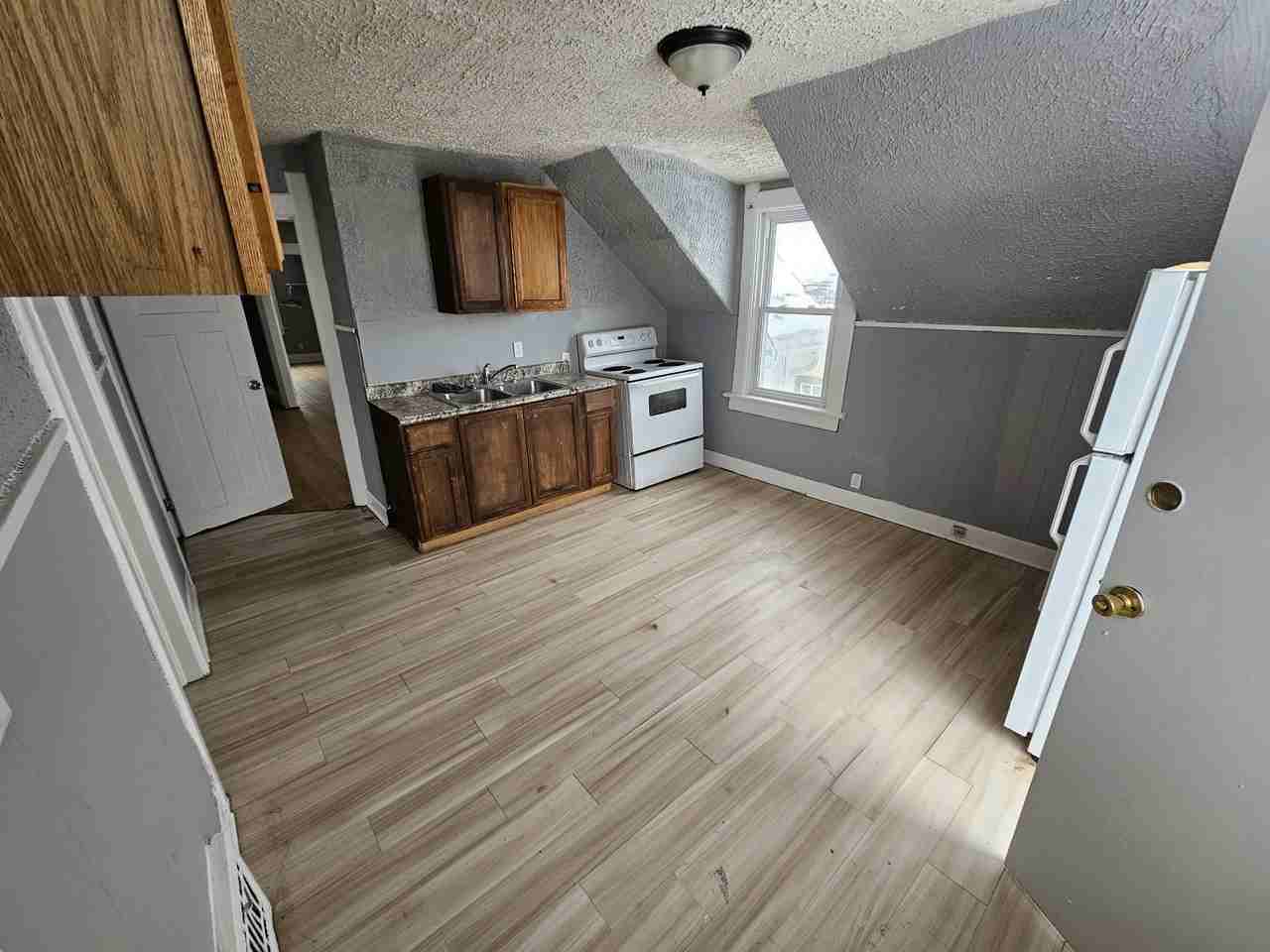 3133 N 42nd St - Photo 6 of 11