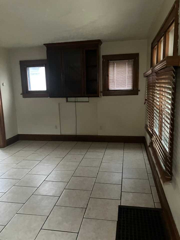 2139 18th St Sw - Photo 2 of 6