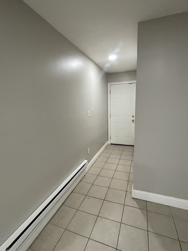 726 S 15th St #1 - Photo 3 of 12