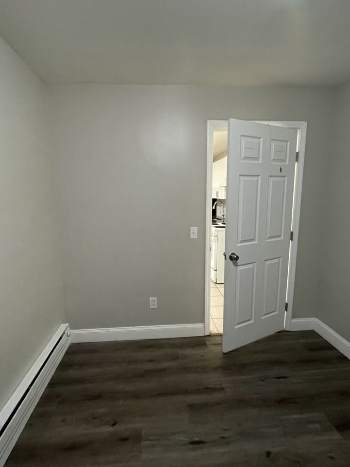 726 S 15th St #1 - Photo 5 of 12
