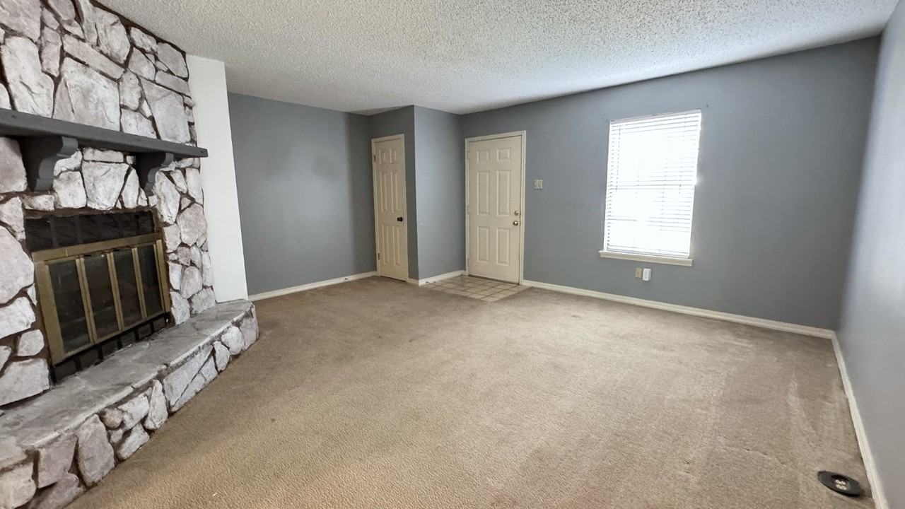 115 Wellington Pl - Photo 6 of 17