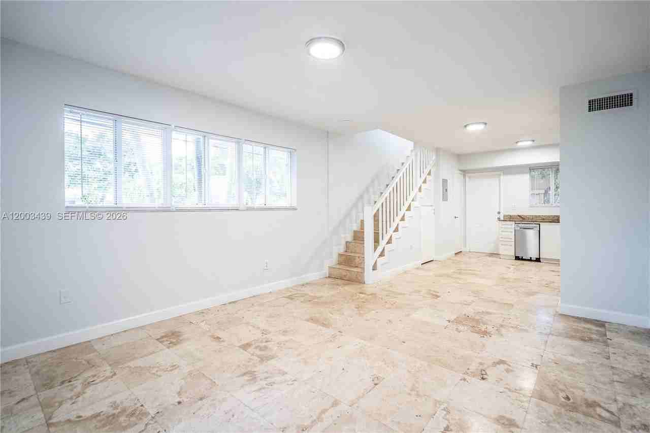 2180 Bay Dr #1 - Photo 5 of 18