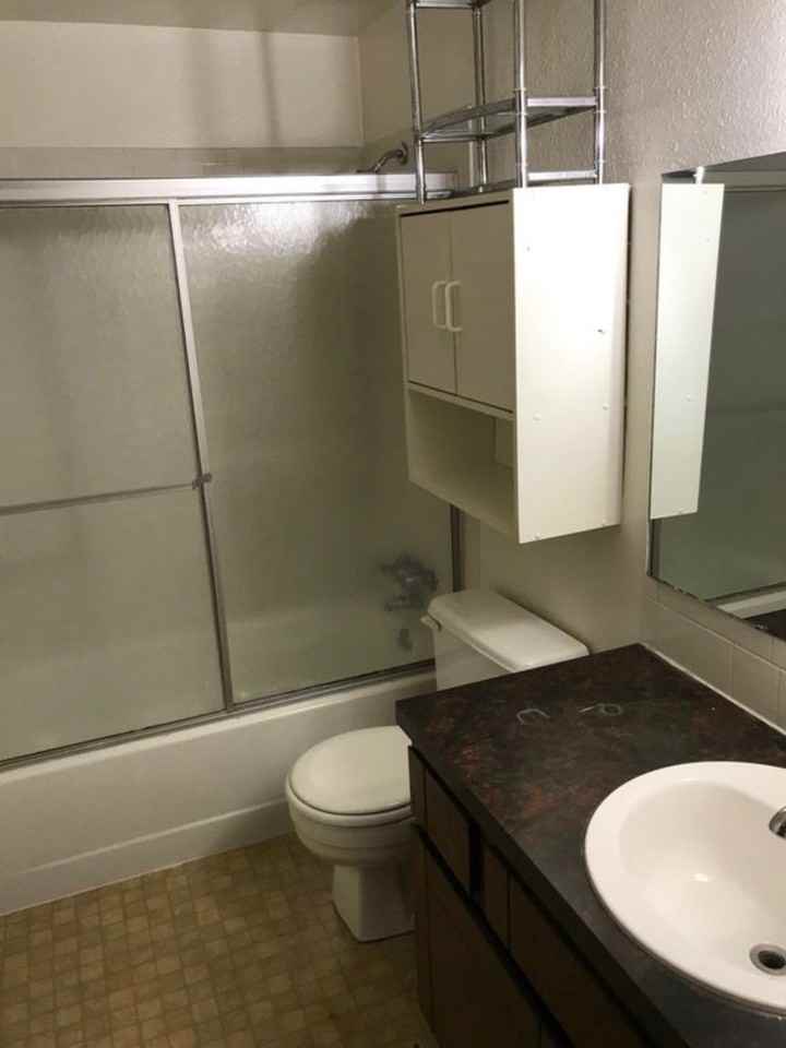 1720 Cambridge Dr #2 - Photo 3 of 7