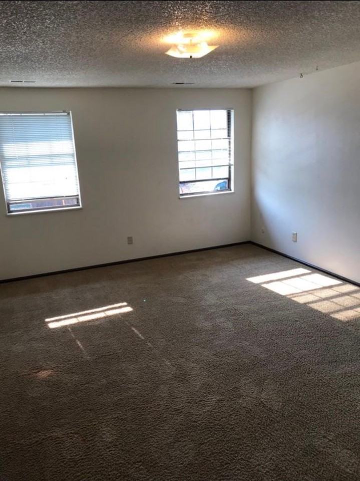 1720 Cambridge Dr #2 - Photo 5 of 7