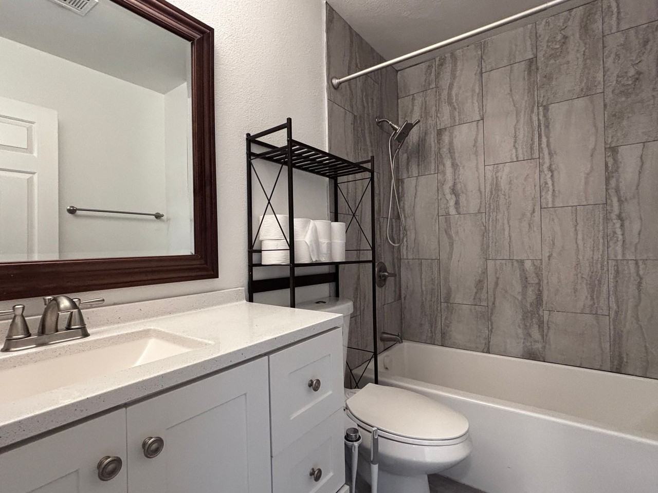 2340 Canfield Dr - Photo 2 of 7