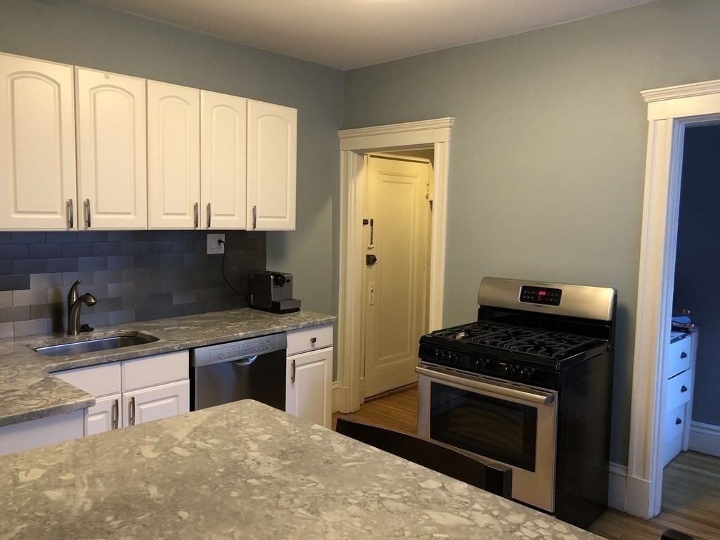 224 Jamaicaway - Photo 6 of 17