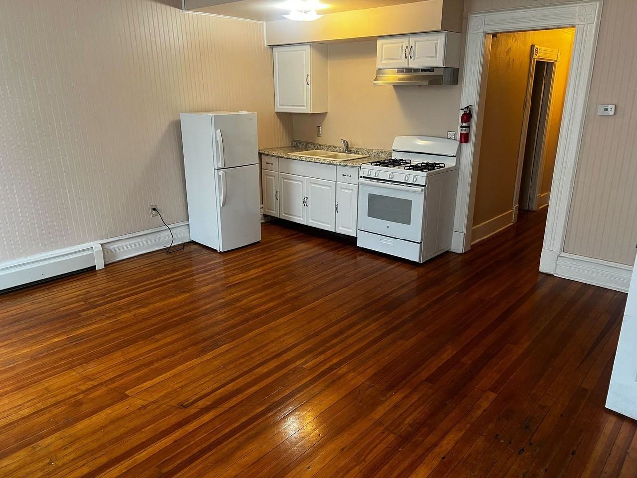 136 Morton Ave - Photo 2 of 5