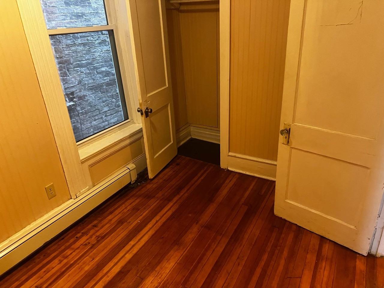 136 Morton Ave - Photo 4 of 5