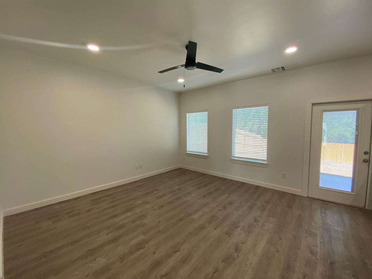 13512 Vinita Dr - Photo 5 of 25