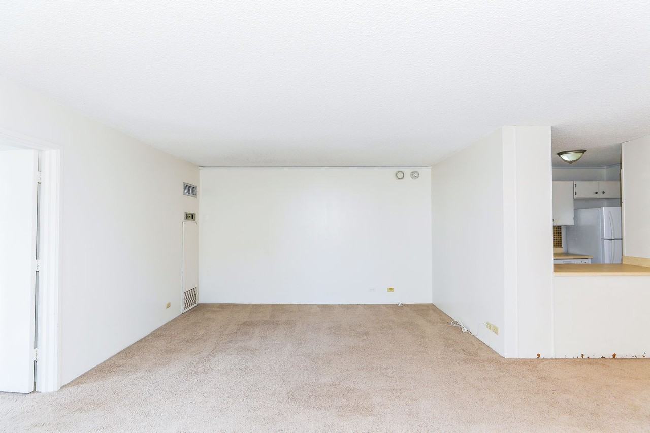 2215 Aloha Dr - Photo 3 of 45