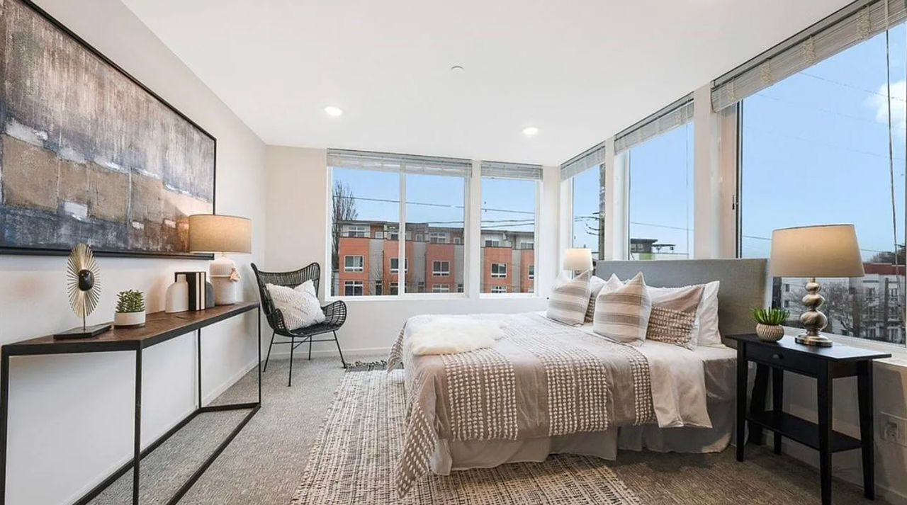 6737A 15th Ave Nw - Photo 2 of 9