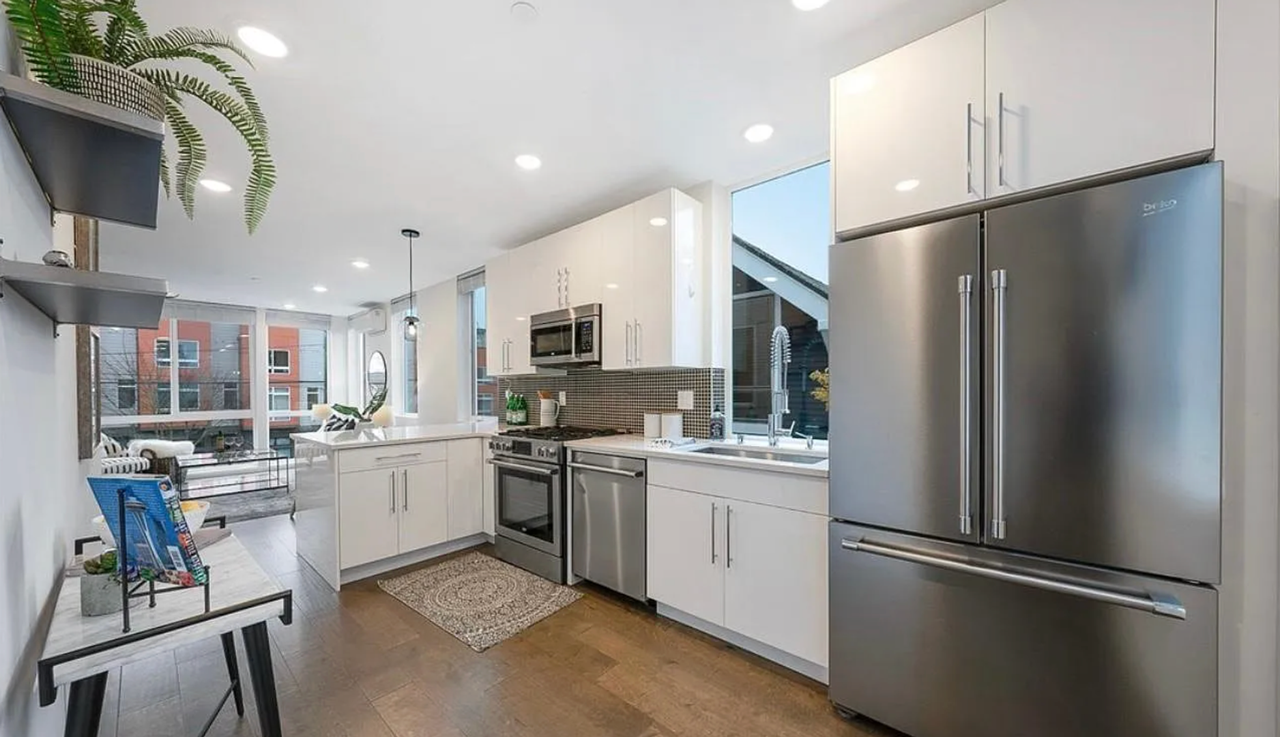 6737A 15th Ave Nw - Photo 3 of 9