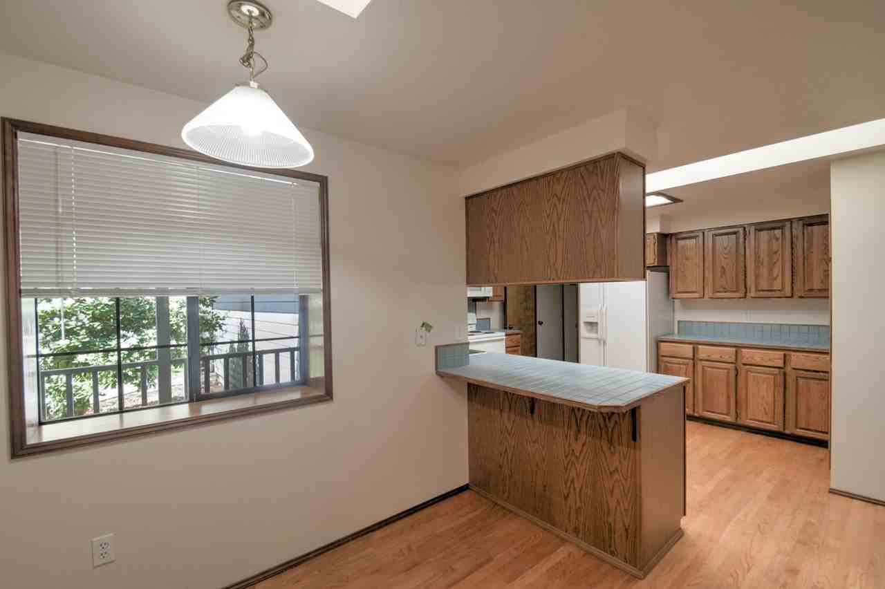 1524 Thomas St Nw - Photo 4 of 34