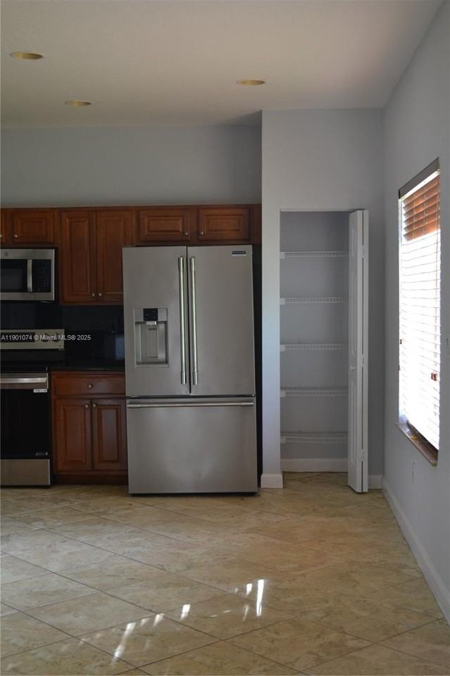 22418 Sw 94th Path ##0 - Photo 6 of 50