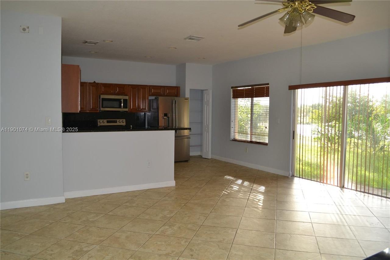 22418 Sw 94th Path ##0 - Photo 7 of 50