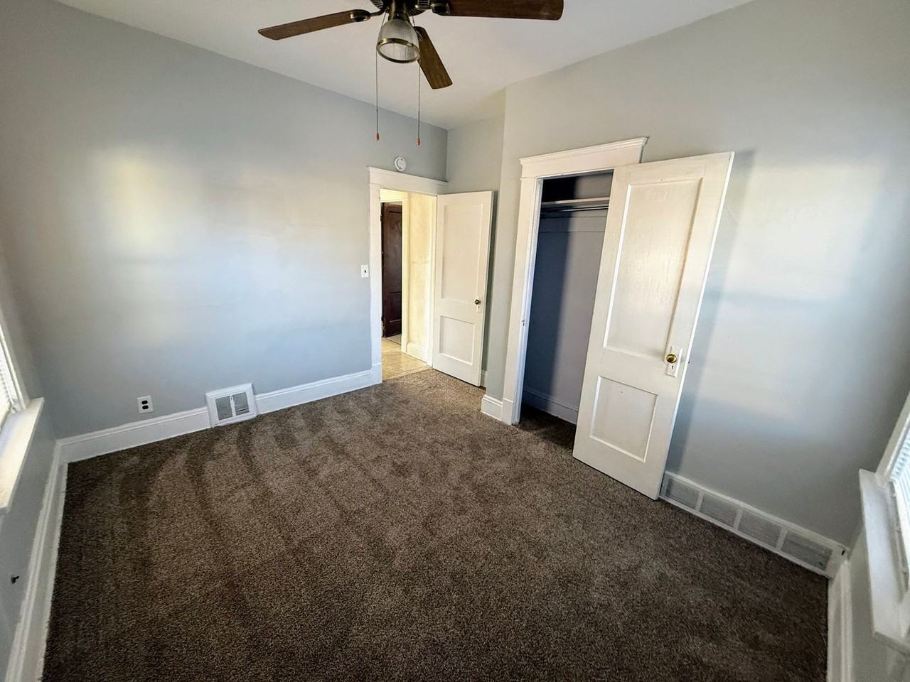 951 Royal Rd Uppr - Photo 5 of 20