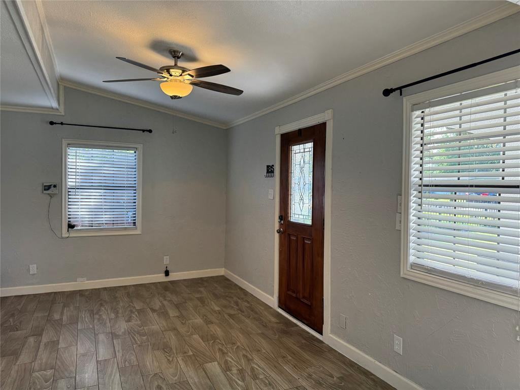 412 Willowbrook Dr - Photo 5 of 24