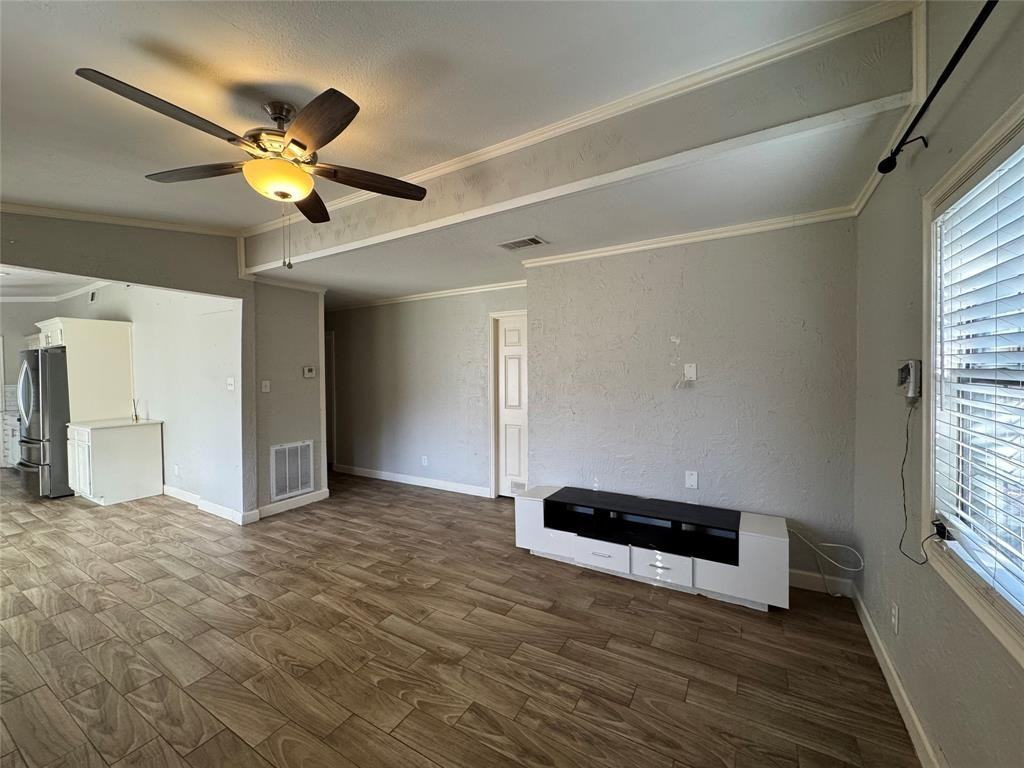 412 Willowbrook Dr - Photo 6 of 24