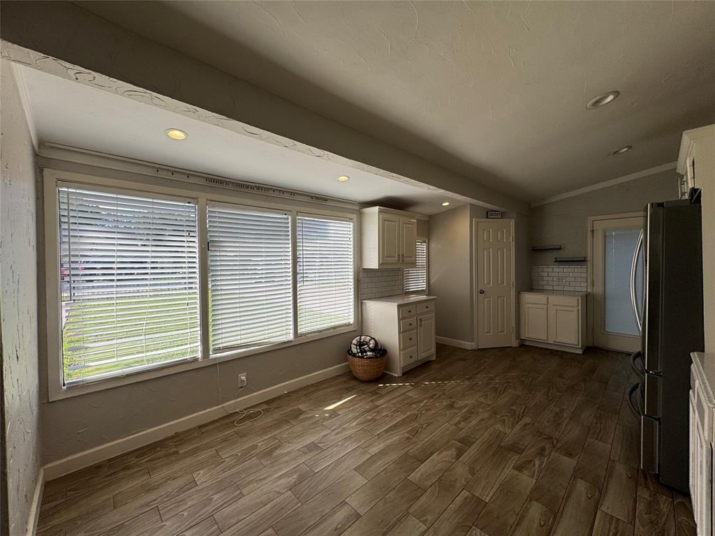 412 Willowbrook Dr - Photo 7 of 24