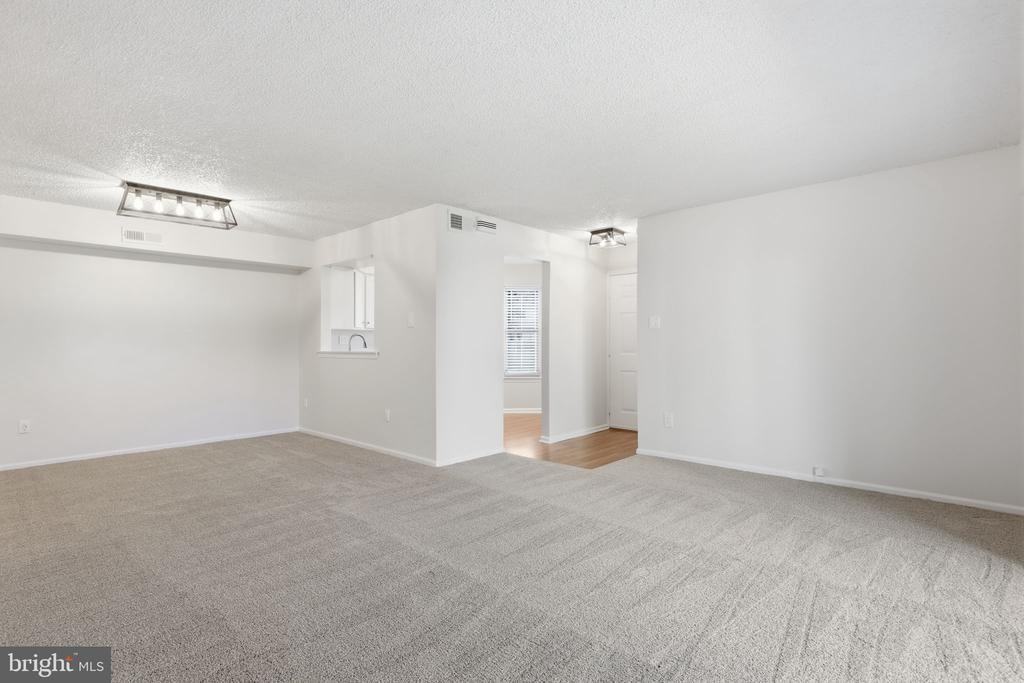 2014 Barry Ct - Photo 6 of 31