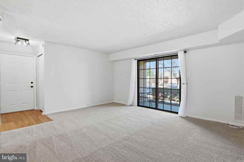 2014 Barry Ct - Photo 7 of 31