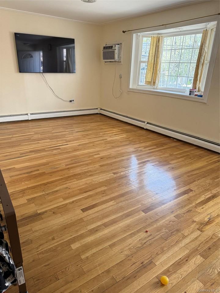 14304 105th Ave - Photo 3 of 9