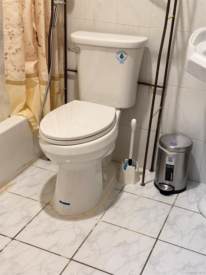 14304 105th Ave - Photo 5 of 9