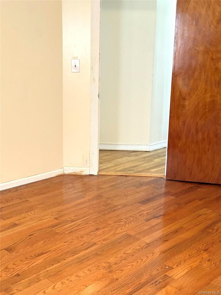 14304 105th Ave - Photo 6 of 9