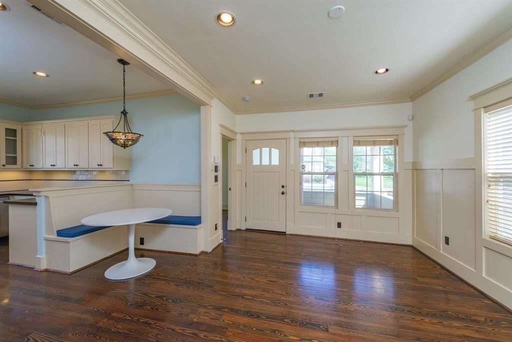 722 E 25th St - Photo 6 of 28