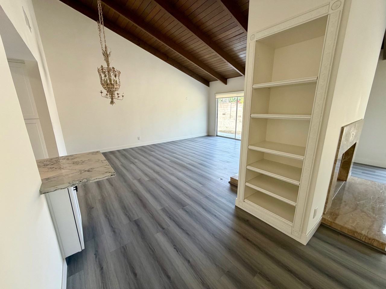 5301 Dubois Ave - Photo 5 of 22