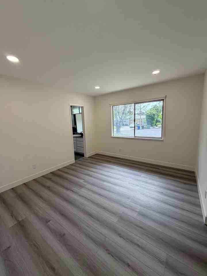 5301 Dubois Ave - Photo 7 of 22