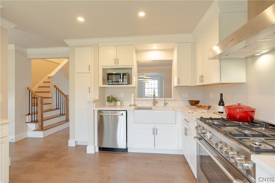 8116 Verbeck Dr - Photo 3 of 25