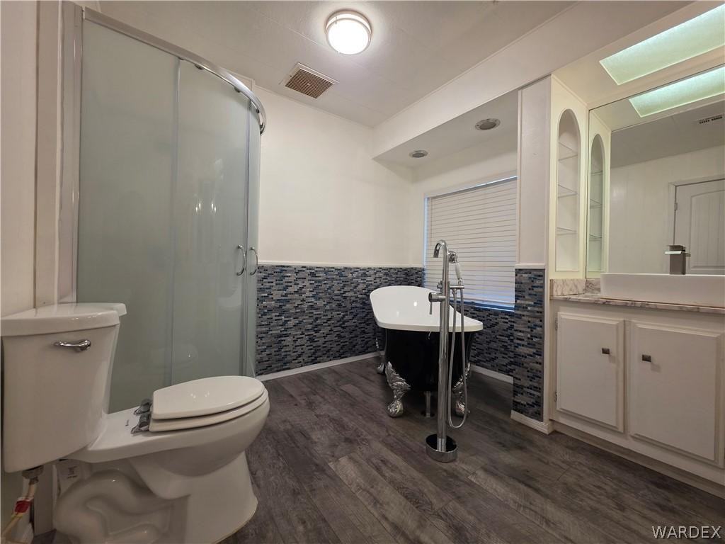 1204 Church St - Photo 7 of 17