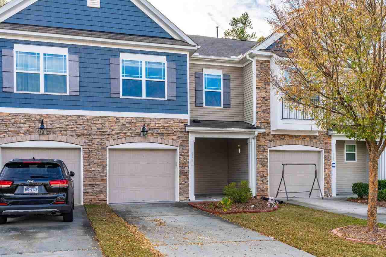 313 Durants Neck Ln - Photo 2 of 33