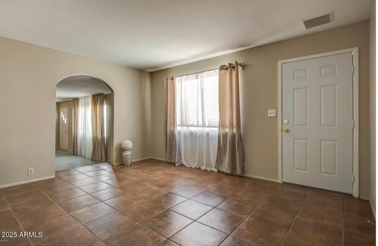 6445 S 32nd St - Photo 2 of 11