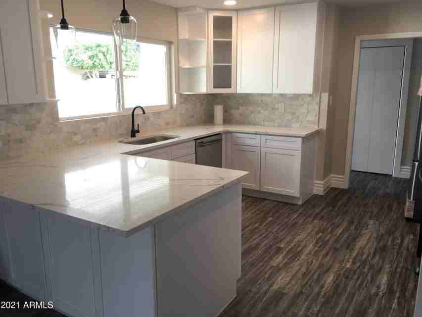 336 Bahia Ln S - Photo 3 of 24