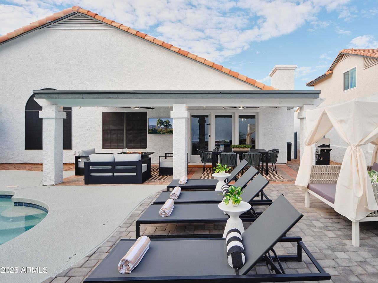 10367 E Wood Dr - Photo 3 of 50