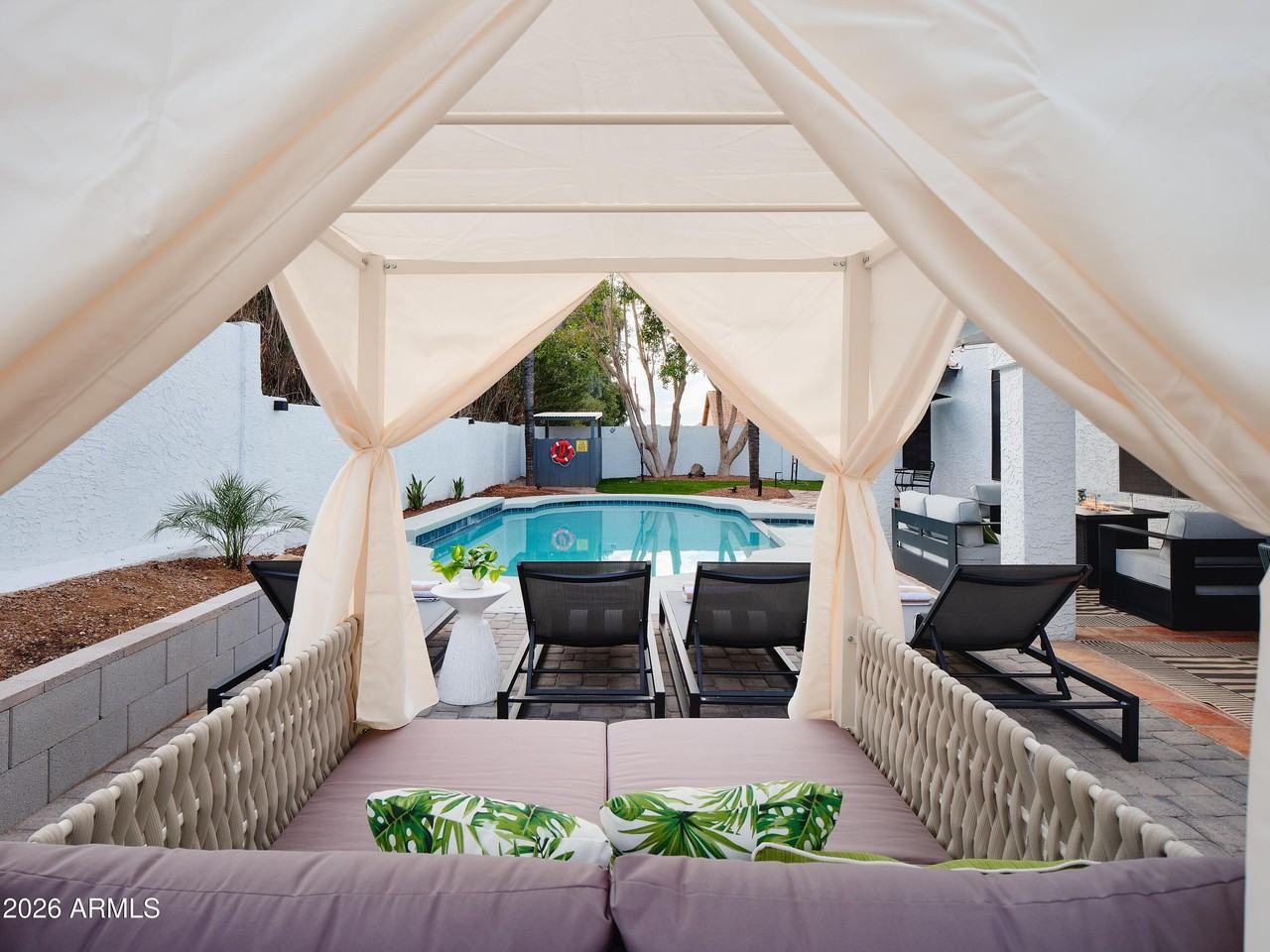 10367 E Wood Dr - Photo 4 of 50