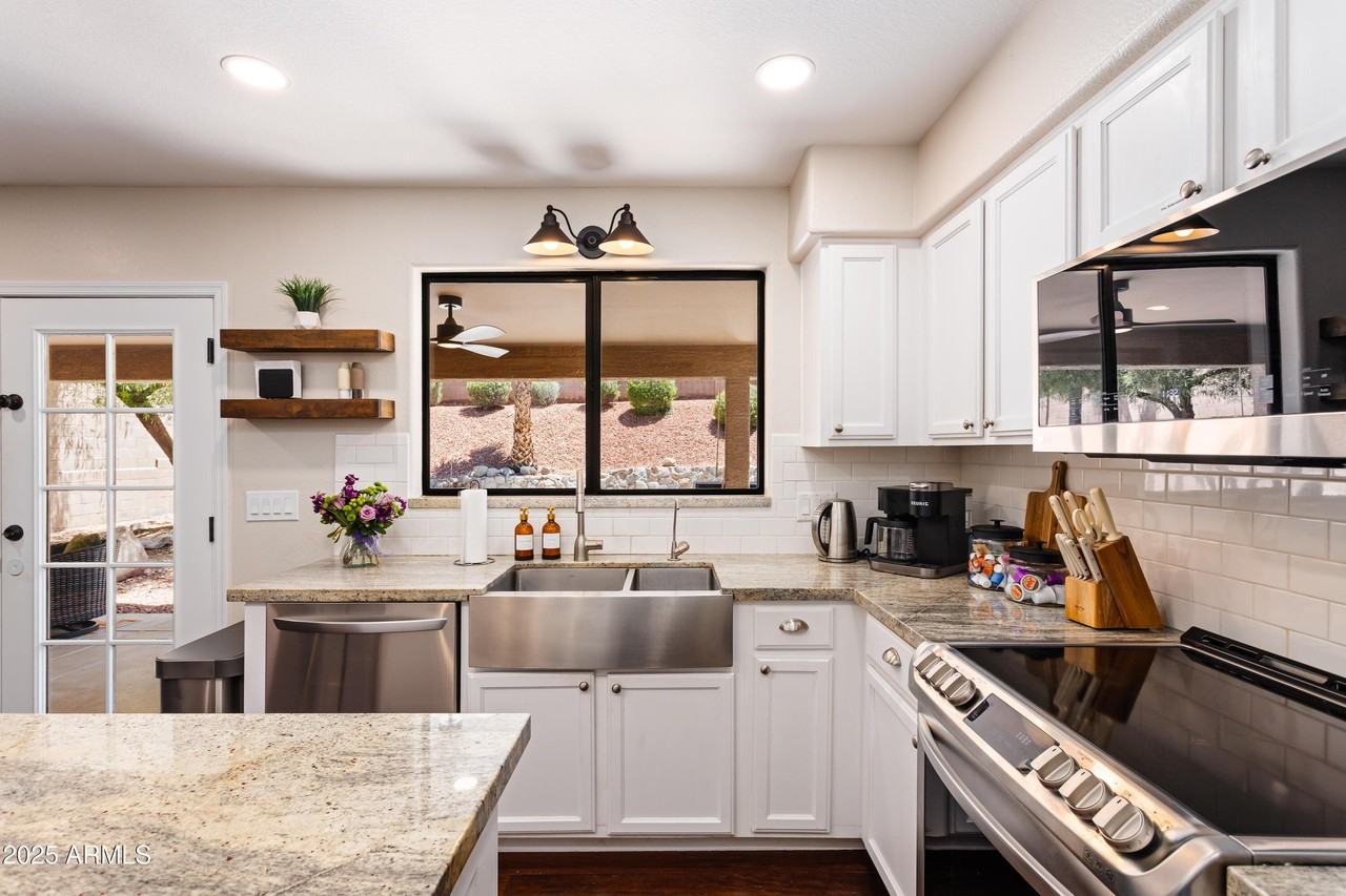 20619 N 16th Way - Photo 6 of 50