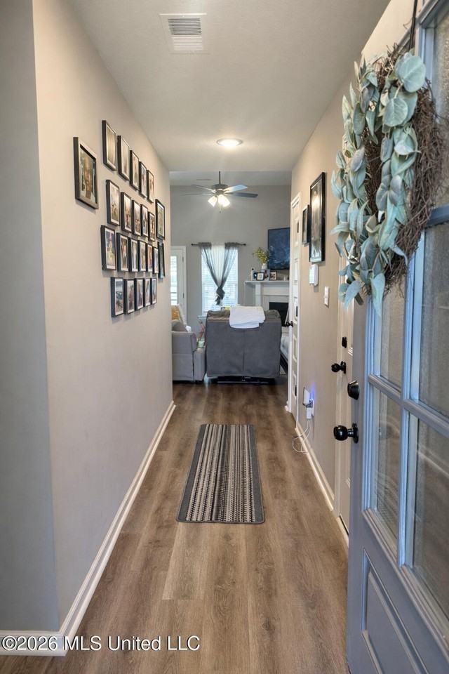 5864 Thomas St - Photo 4 of 24