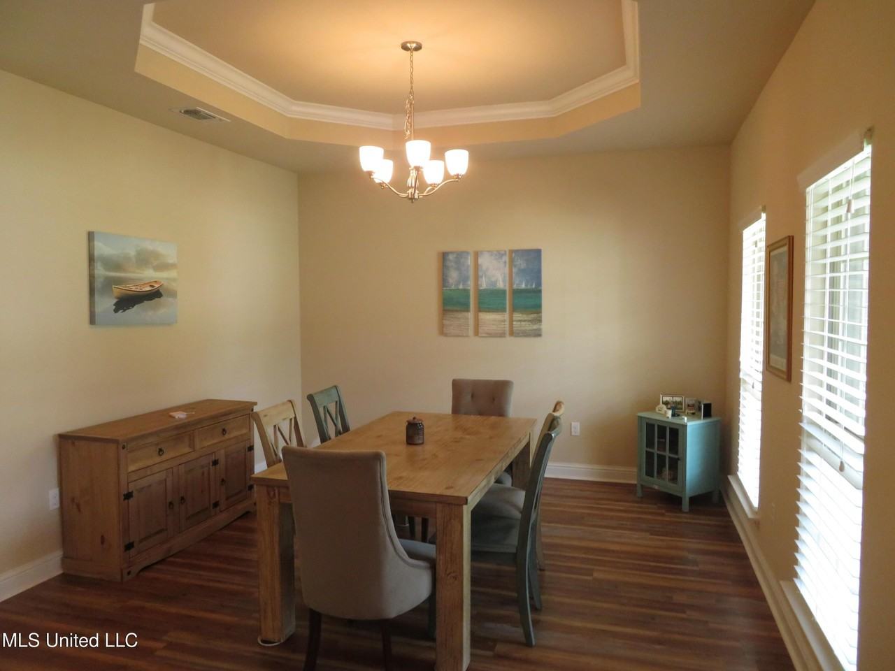 11577 Caroline Ct - Photo 2 of 15