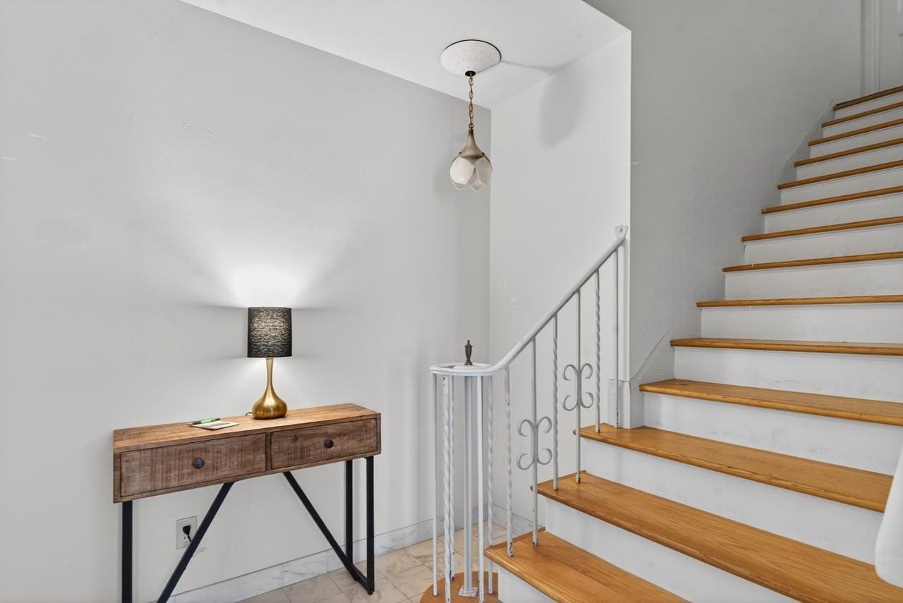 3845 Hillandale Rd - Photo 5 of 38