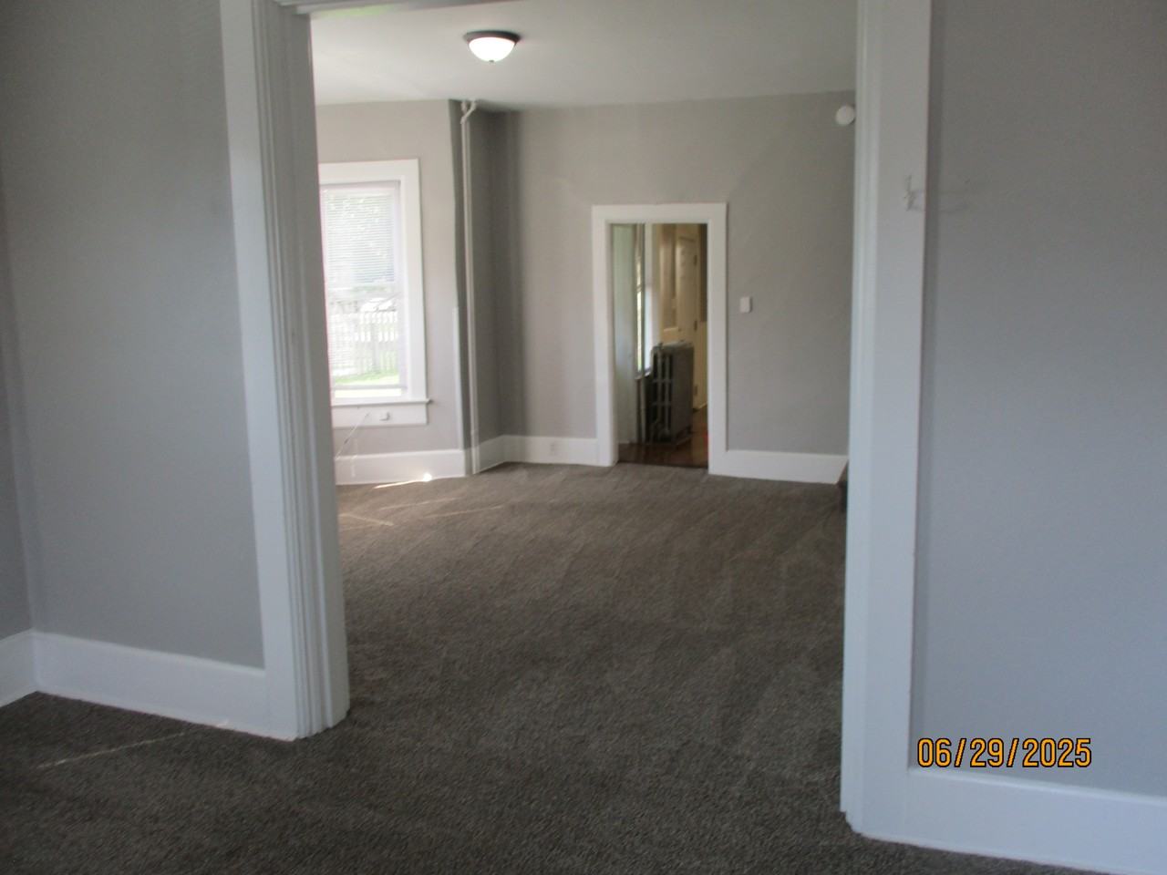 2515 Jackson St - Photo 3 of 16