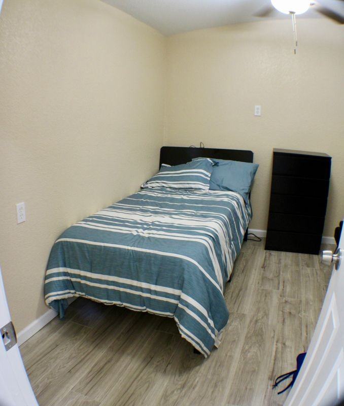 1141 Katy St - Photo 4 of 32