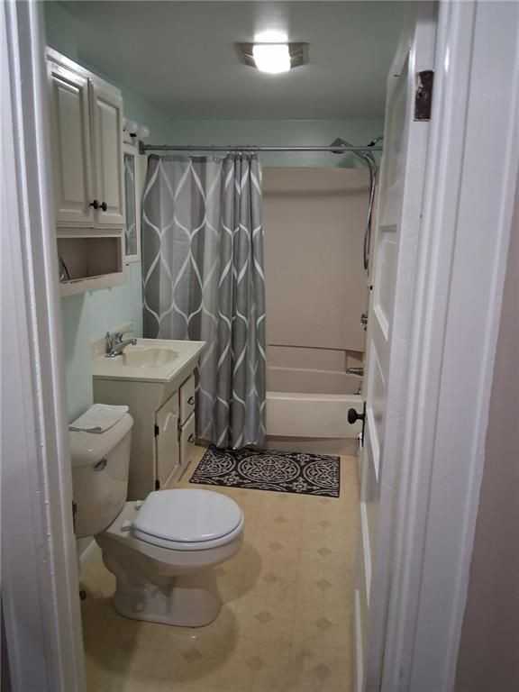 170 Bernice Ave - Photo 5 of 12