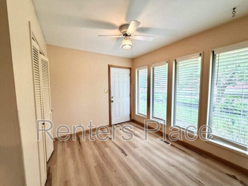 5245 S 68th East Ave - Photo 5 of 24