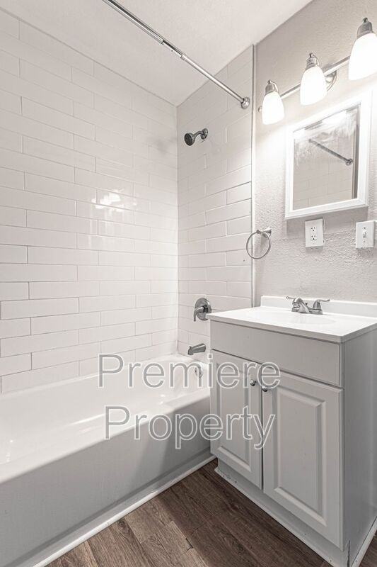 815 S Grand Ave - Photo 7 of 13