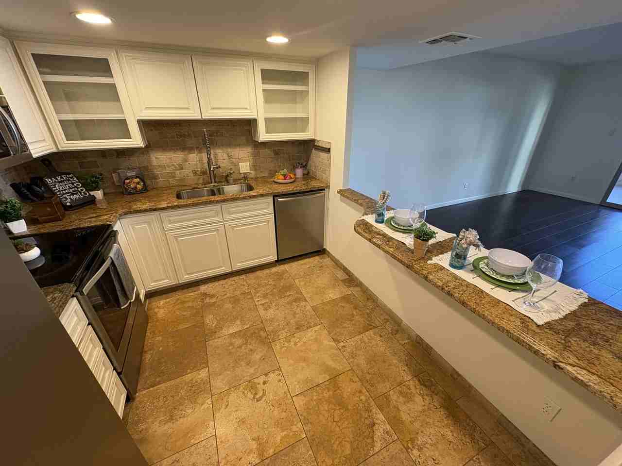 7850 E Camelback Rd - Photo 3 of 26